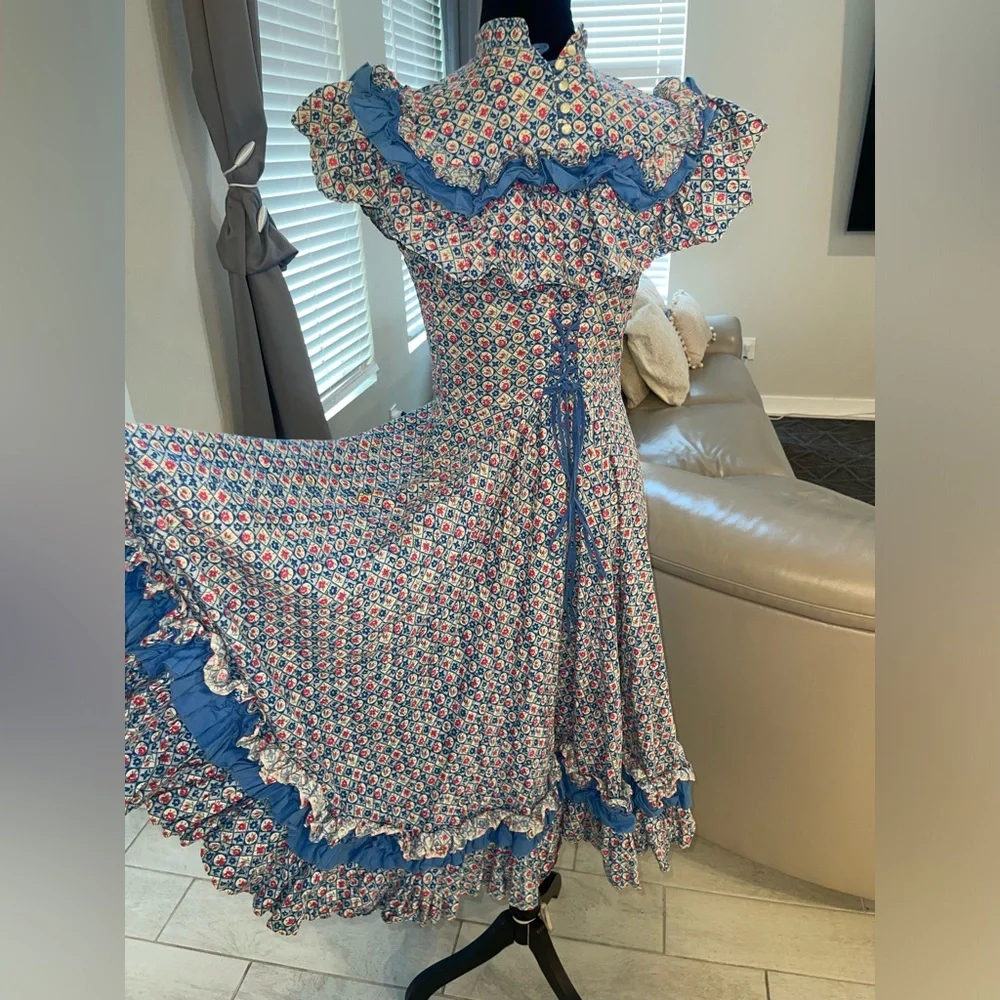 Vintage 1930s? Cotton Calico lawn handmade prairie cottage back lace up dress XS - Picture 2 of 10